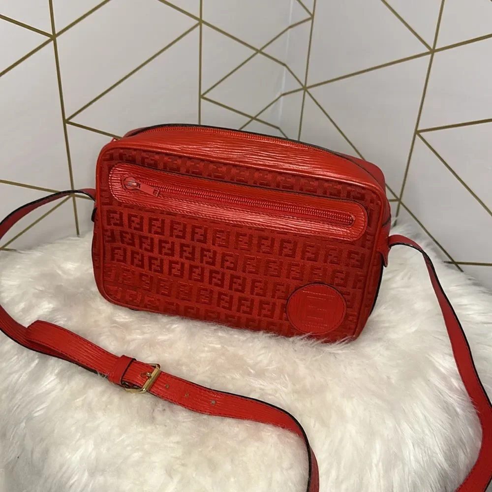 💯Authentic Fendi Crossbody Bag🍀 - Picture 14 of 15